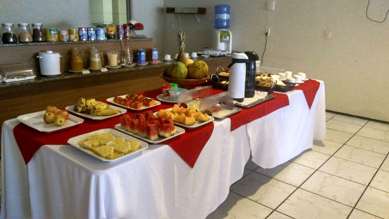 Derby Hotel Собрал Екстериор снимка